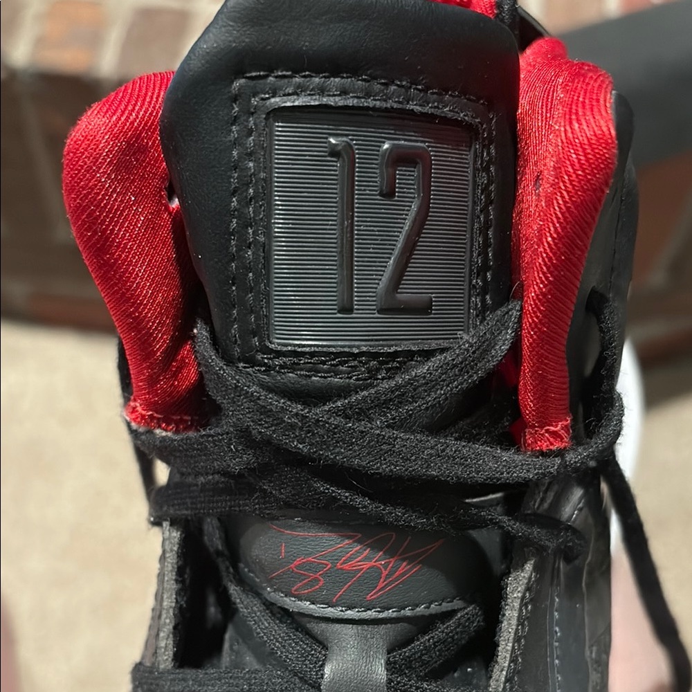 Adidas Black and Red Basketball Shoes Dwight Howard Model - Picture 6 of 6